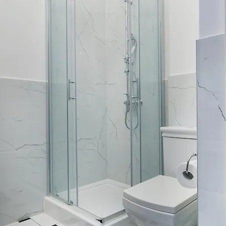 Stara Praga Vistula By Bookinghost *